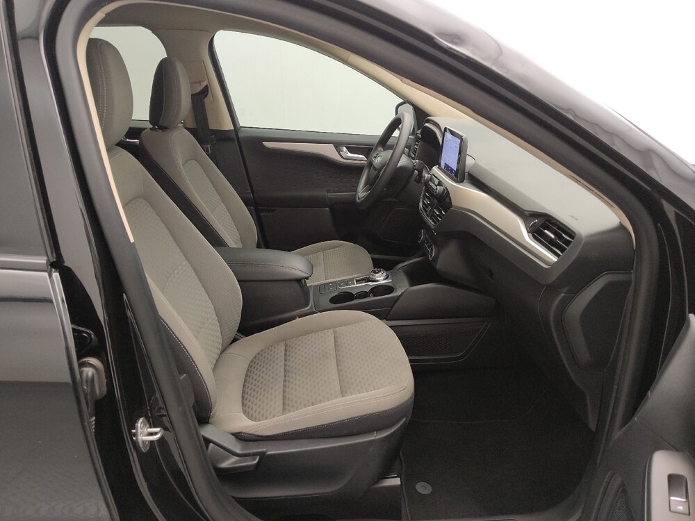 2020 Ford Escape in St. Louis, MO 63136 - 18111855 21