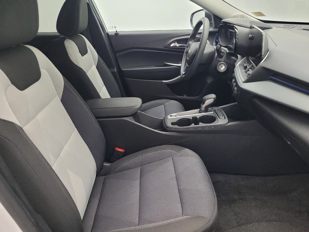 2025 Chevrolet Trax in Pelham, AL 35124 - 18111867 21