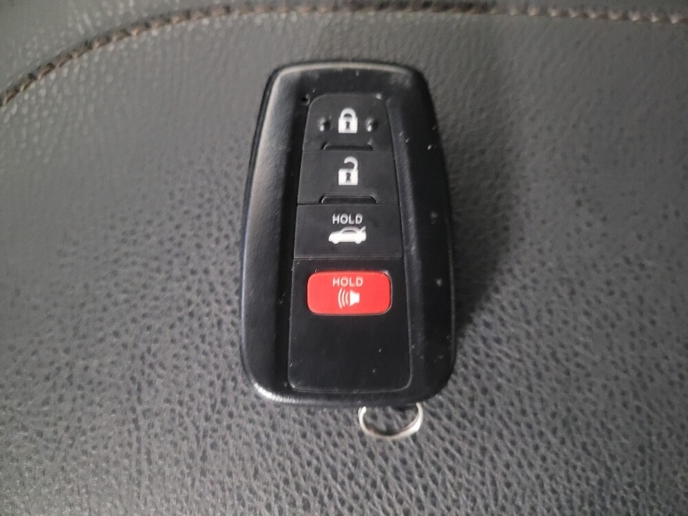 2019 Toyota Camry in Stone Mountain, GA 30083 - 18111877 32