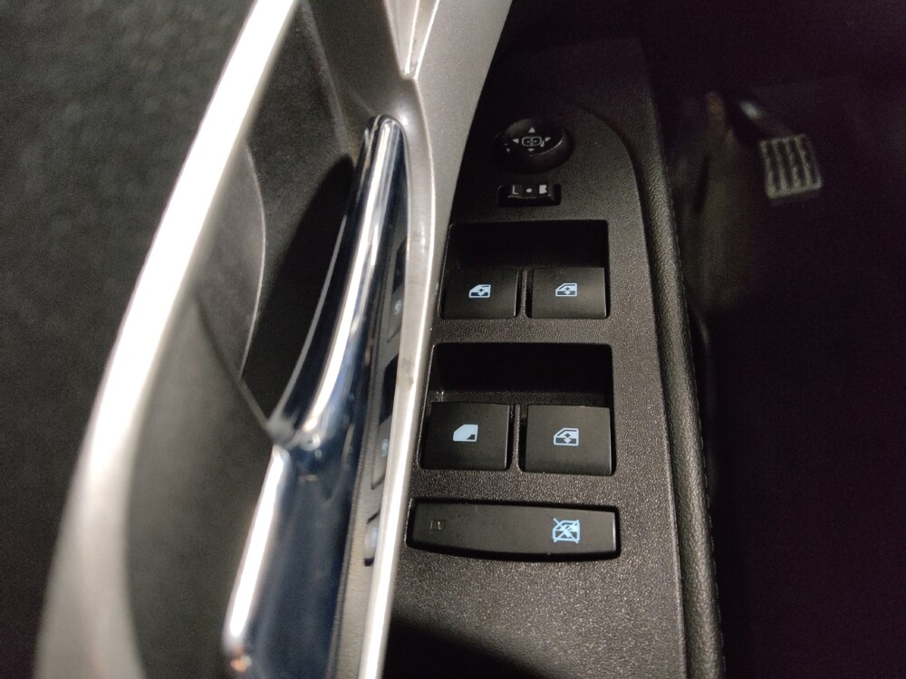 2017 Chevrolet Equinox in Stone Mountain, GA 30083 - 18111880 27