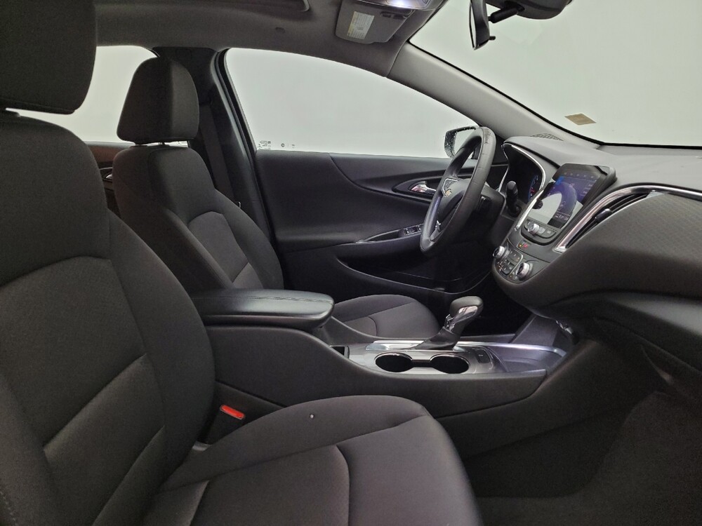 2021 Chevrolet Malibu in Maple Heights, OH 44137 - 18111884 21