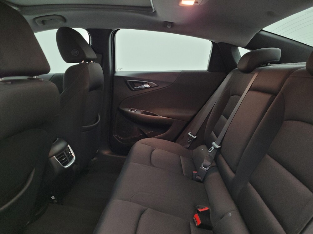 2021 Chevrolet Malibu in Maple Heights, OH 44137 - 18111884 18