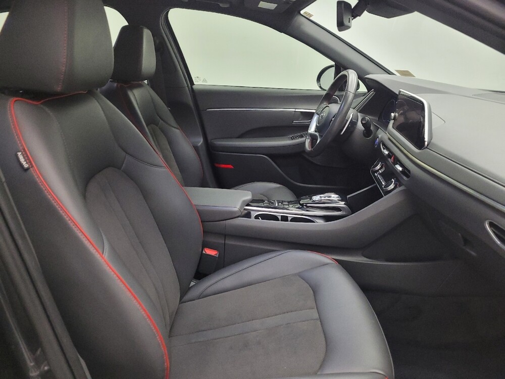 2023 Hyundai Sonata in Fairfield, OH 45014 - 18111886 21