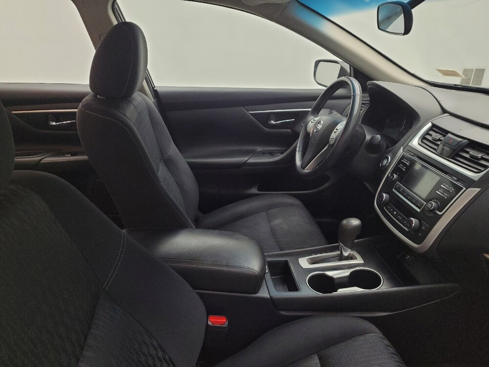 2017 Nissan Altima in Maple Heights, OH 44137 - 18111887 21