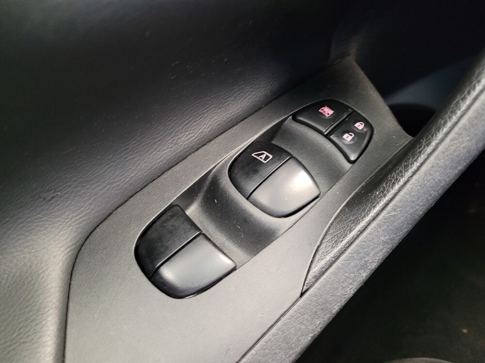 2017 Nissan Altima in Maple Heights, OH 44137 - 18111887 27