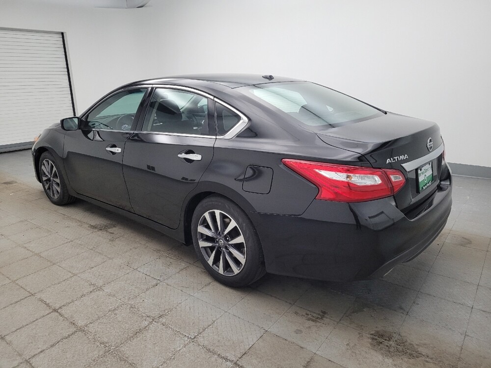 2017 Nissan Altima in Maple Heights, OH 44137 - 18111887 3