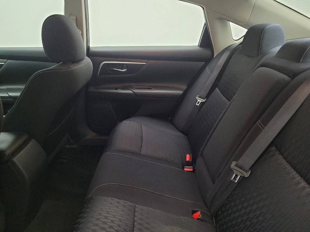 2017 Nissan Altima in Maple Heights, OH 44137 - 18111887 18