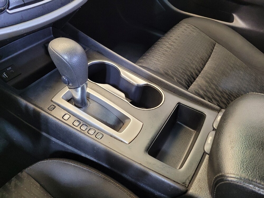 2017 Nissan Altima in Maple Heights, OH 44137 - 18111887 26