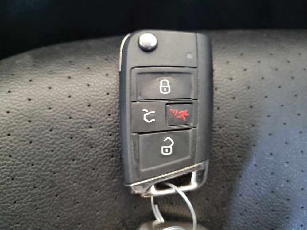 2019 Volkswagen Golf in Fairfield, OH 45014 - 18111889 32