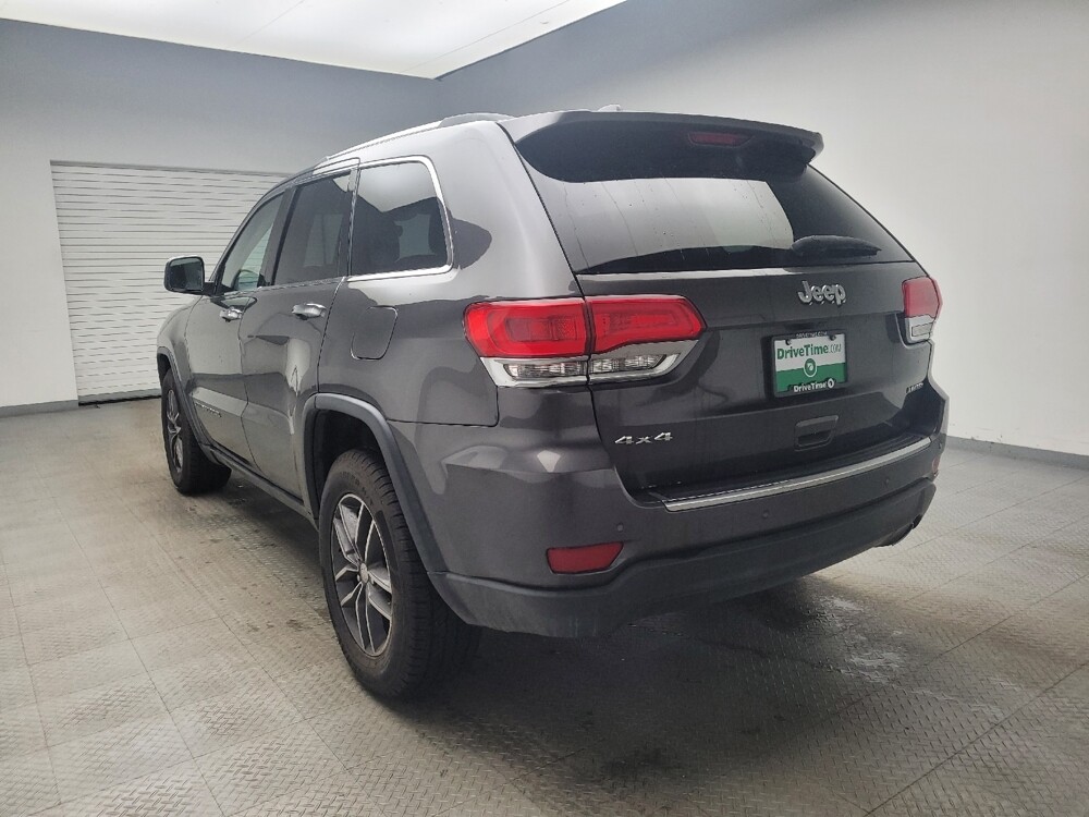 2017 Jeep Grand Cherokee in Grand Rapids, MI 49508 - 18111894 5