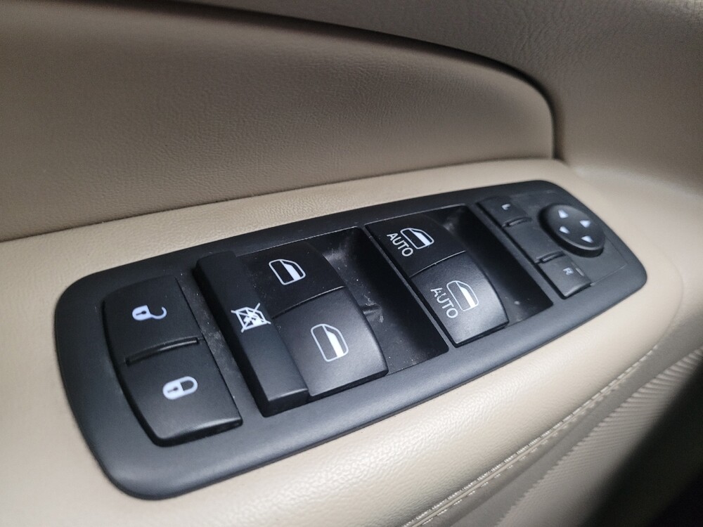 2017 Jeep Grand Cherokee in Grand Rapids, MI 49508 - 18111894 27