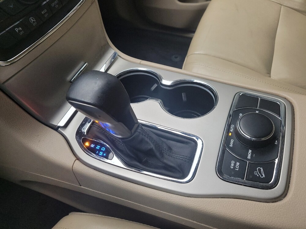 2017 Jeep Grand Cherokee in Grand Rapids, MI 49508 - 18111894 26