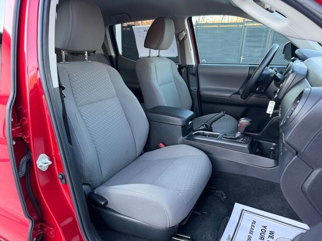 2022 Toyota Tacoma in Knoxville, TN 37920 - 18111911 17