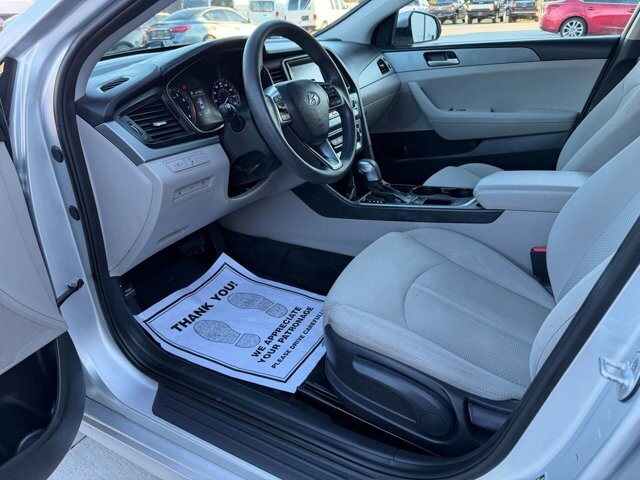 2018 Hyundai Sonata in Knoxville, TN 37920 - 18111912 12