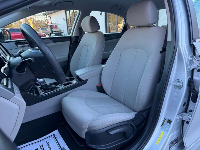 2018 Hyundai Sonata in Knoxville, TN 37920 - 18111912 13