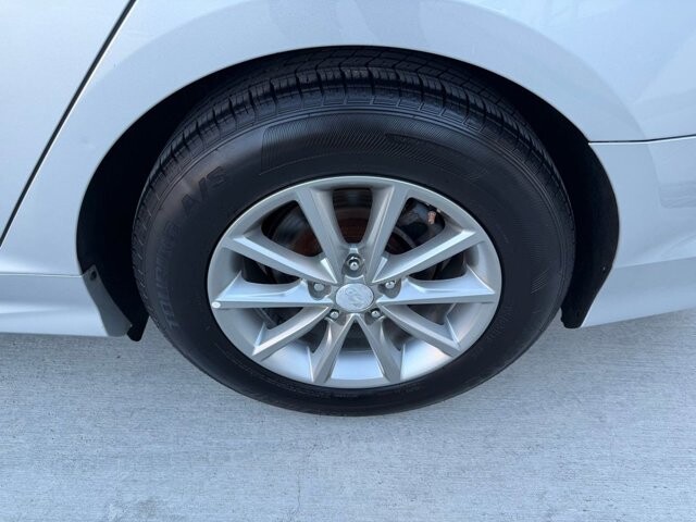 2018 Hyundai Sonata in Knoxville, TN 37920 - 18111912 28