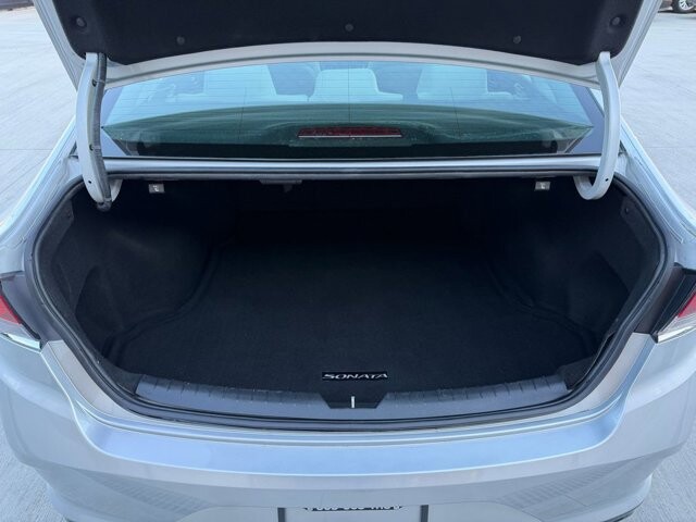 2018 Hyundai Sonata in Knoxville, TN 37920 - 18111912 9