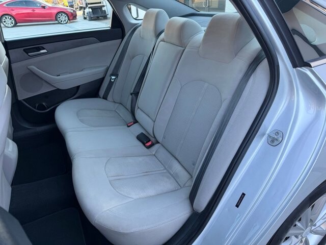 2018 Hyundai Sonata in Knoxville, TN 37920 - 18111912 15