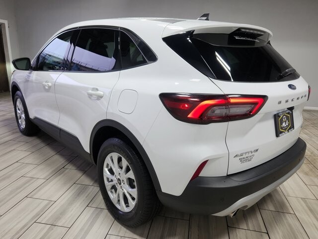 2024 Ford Escape in Cinnaminson, NJ 08077 - 18111914 3