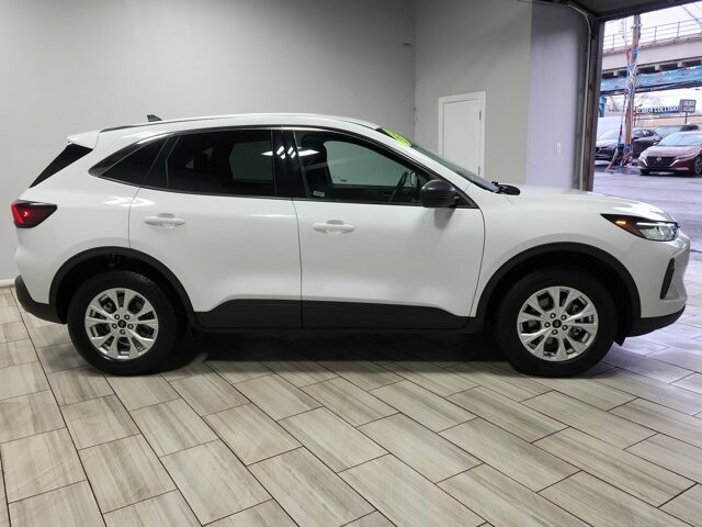 2024 Ford Escape in Cinnaminson, NJ 08077 - 18111914 6