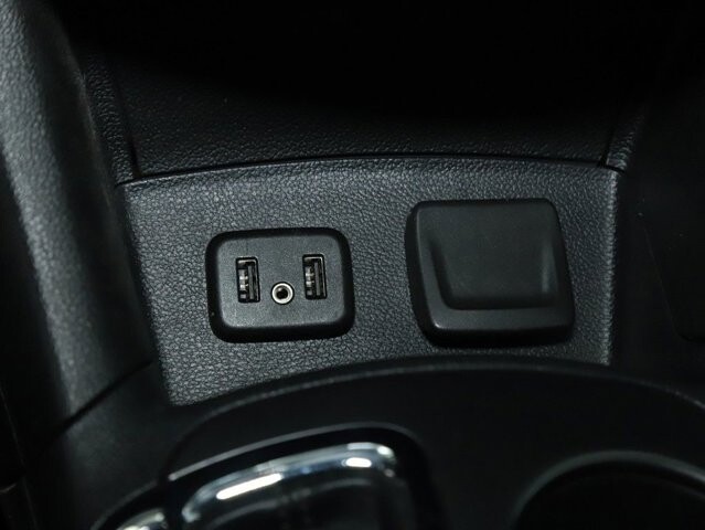 2019 Chevrolet Cruze in Bedford, OH 44146 - 18111921 26