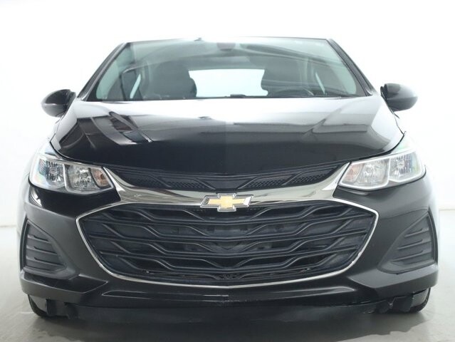 2019 Chevrolet Cruze in Bedford, OH 44146 - 18111921 5