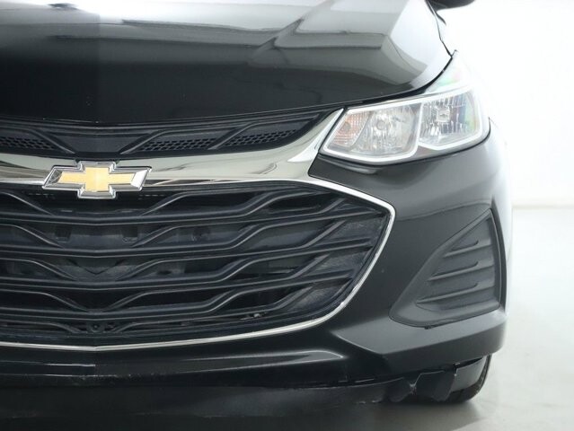 2019 Chevrolet Cruze in Bedford, OH 44146 - 18111921 7
