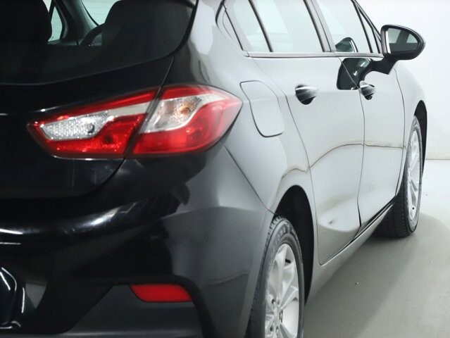 2019 Chevrolet Cruze in Bedford, OH 44146 - 18111921 44