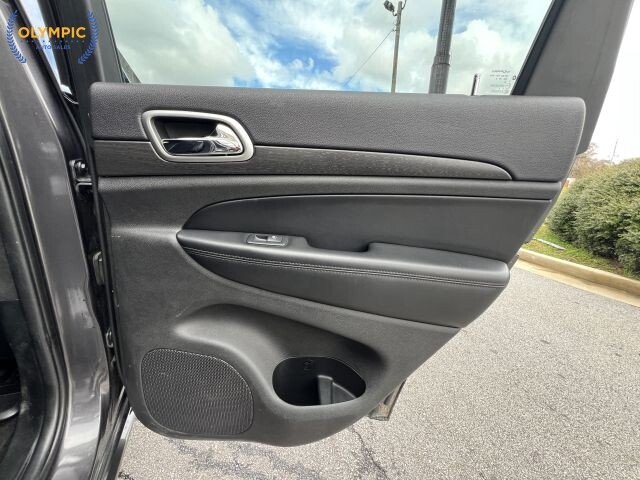 2018 Jeep Grand Cherokee in Decatur, GA 30032 - 18111927 43