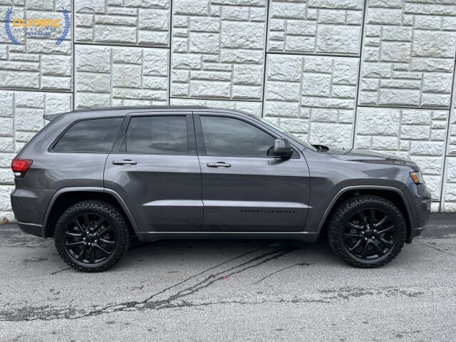 2018 Jeep Grand Cherokee in Decatur, GA 30032 - 18111927 8