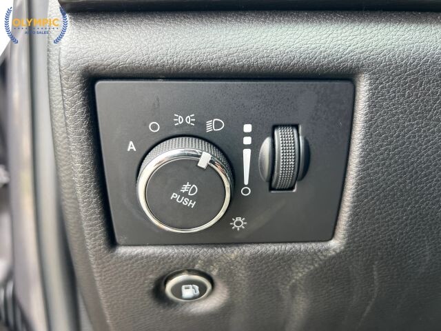 2018 Jeep Grand Cherokee in Decatur, GA 30032 - 18111927 32