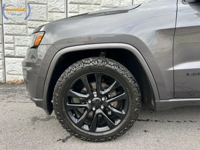 2018 Jeep Grand Cherokee in Decatur, GA 30032 - 18111927 9