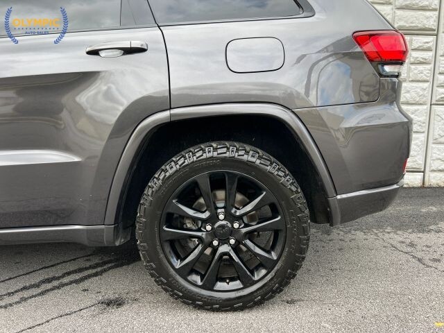 2018 Jeep Grand Cherokee in Decatur, GA 30032 - 18111927 10
