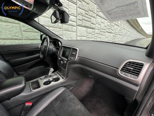 2018 Jeep Grand Cherokee in Decatur, GA 30032 - 18111927 22