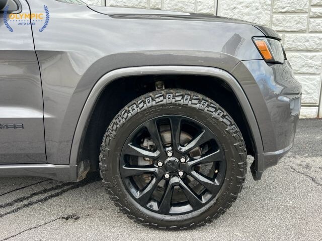 2018 Jeep Grand Cherokee in Decatur, GA 30032 - 18111927 11