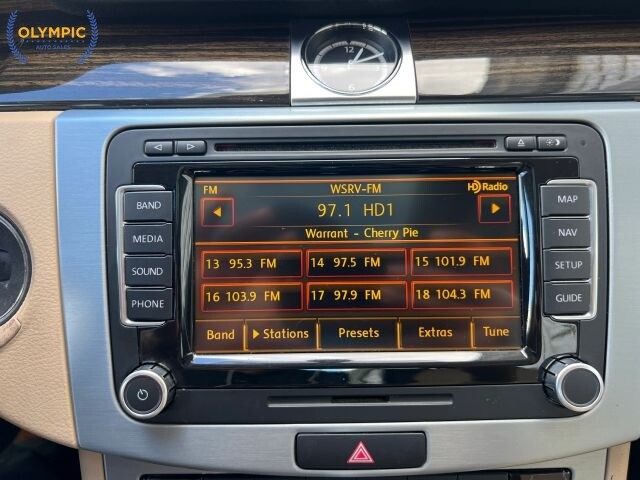 2014 Volkswagen CC in Decatur, GA 30032 - 18111928 30