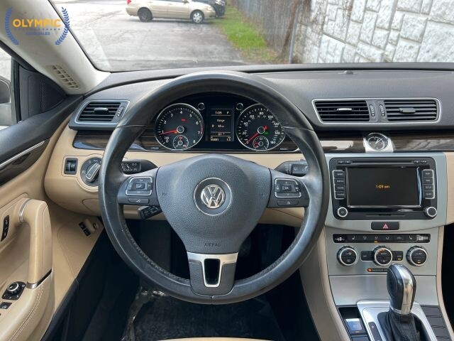 2014 Volkswagen CC in Decatur, GA 30032 - 18111928 23