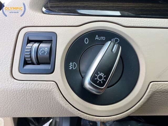 2014 Volkswagen CC in Decatur, GA 30032 - 18111928 36