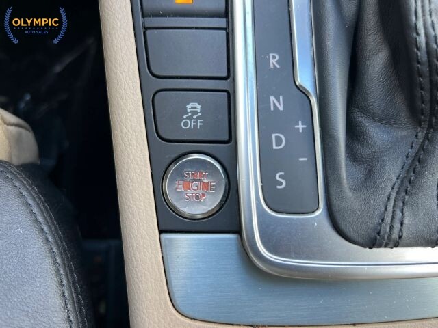 2014 Volkswagen CC in Decatur, GA 30032 - 18111928 35