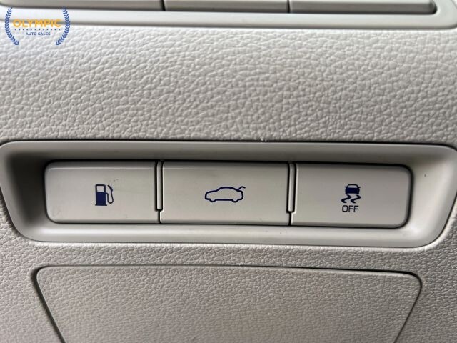 2017 Hyundai Sonata in Decatur, GA 30032 - 18111930 39