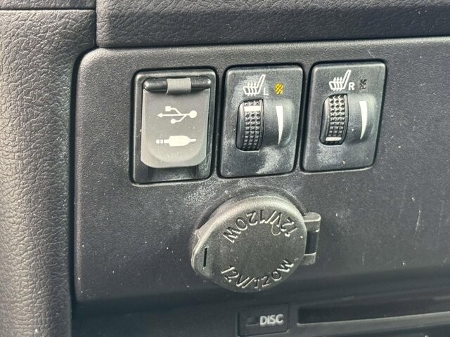 2017 Toyota Sienna in Winchester, VA 22602 - 18111932 21