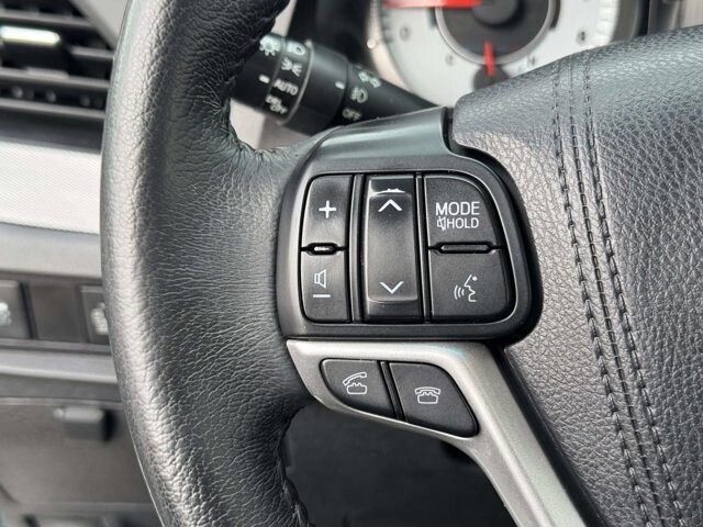 2017 Toyota Sienna in Winchester, VA 22602 - 18111932 25