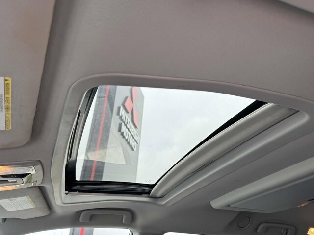 2017 Toyota Sienna in Winchester, VA 22602 - 18111932 16