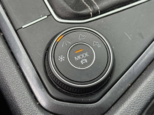 2022 Volkswagen Tiguan in Winchester, VA 22602 - 18111938 24