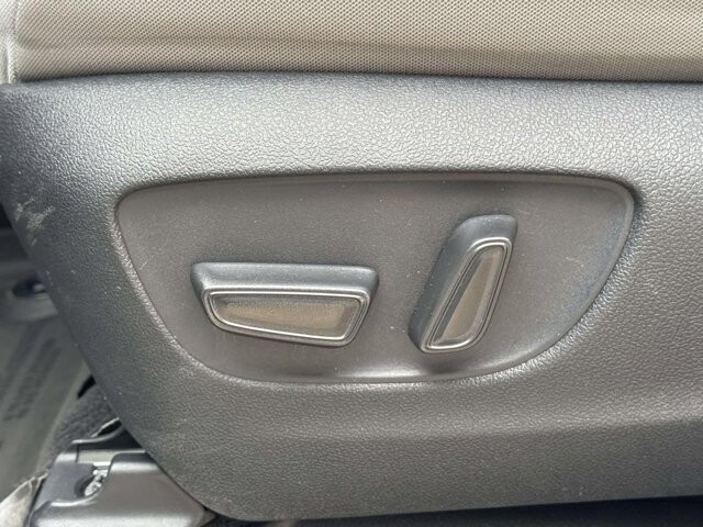 2023 Toyota Sienna in Winchester, VA 22602 - 18111940 19