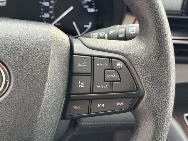 2023 Toyota Sienna in Winchester, VA 22602 - 18111940 24