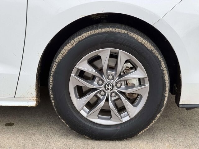 2023 Toyota Sienna in Winchester, VA 22602 - 18111940 7