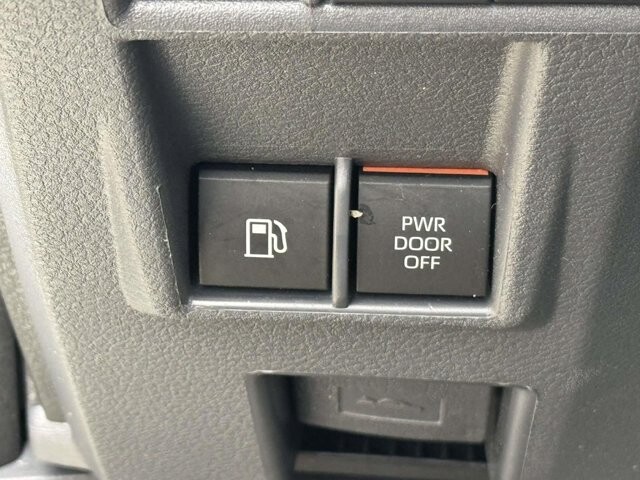 2023 Toyota Sienna in Winchester, VA 22602 - 18111940 23