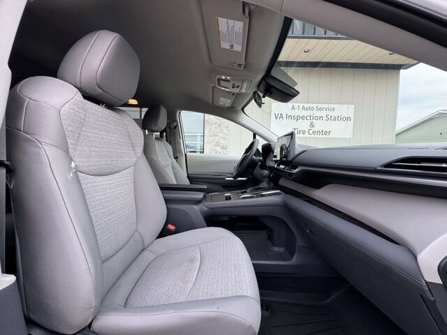 2023 Toyota Sienna in Winchester, VA 22602 - 18111940 9
