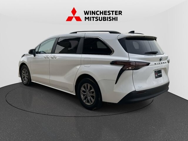2023 Toyota Sienna in Winchester, VA 22602 - 18111940 4